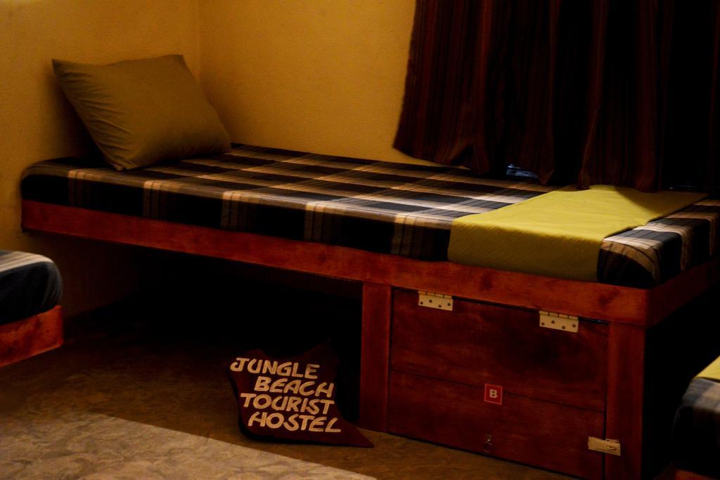 Jungle Beach Hostel Unawatuna Eksteriør billede
