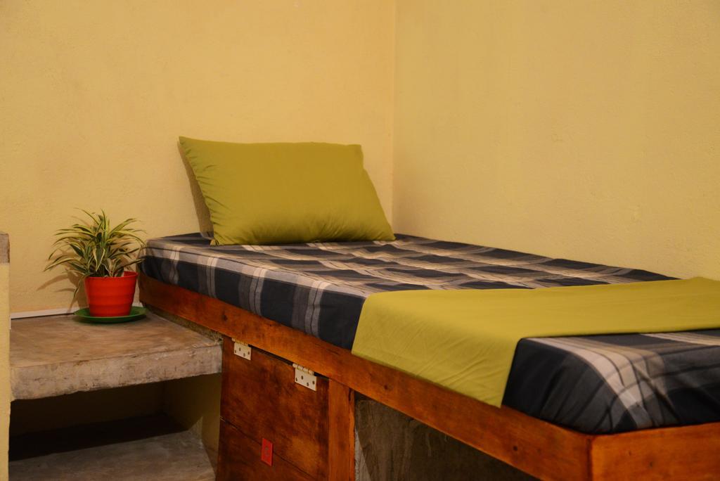 Jungle Beach Hostel Unawatuna Værelse billede