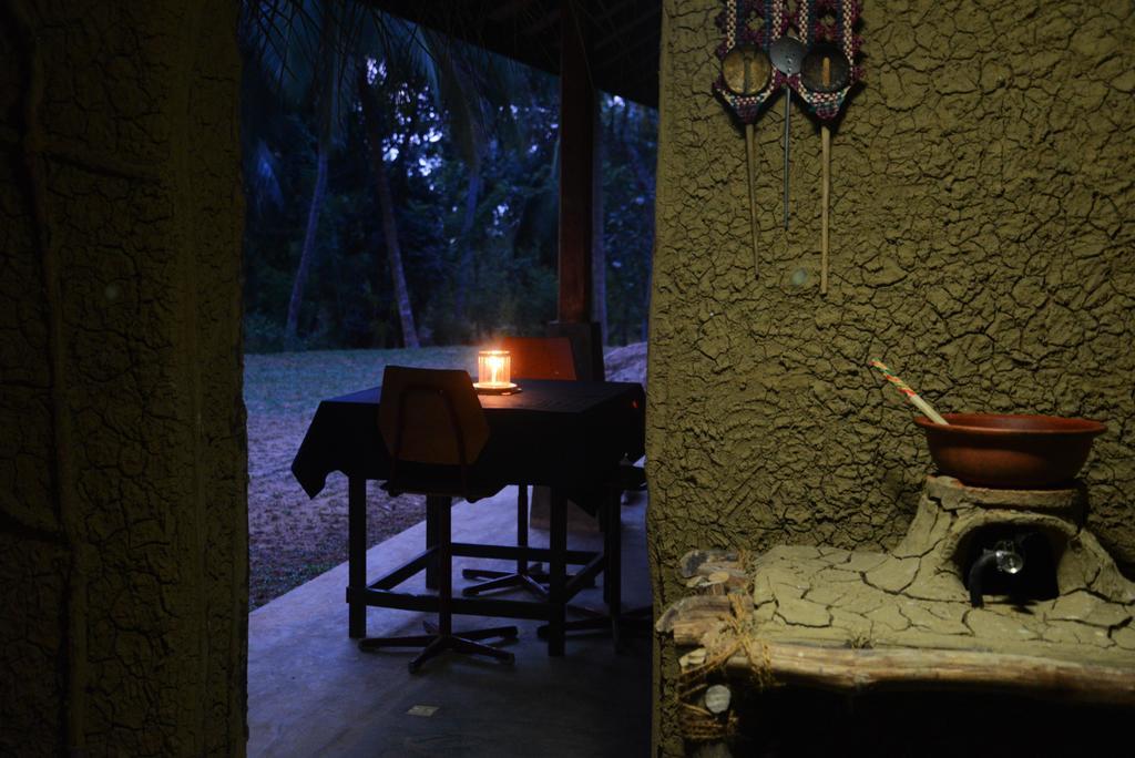 Jungle Beach Hostel Unawatuna Eksteriør billede