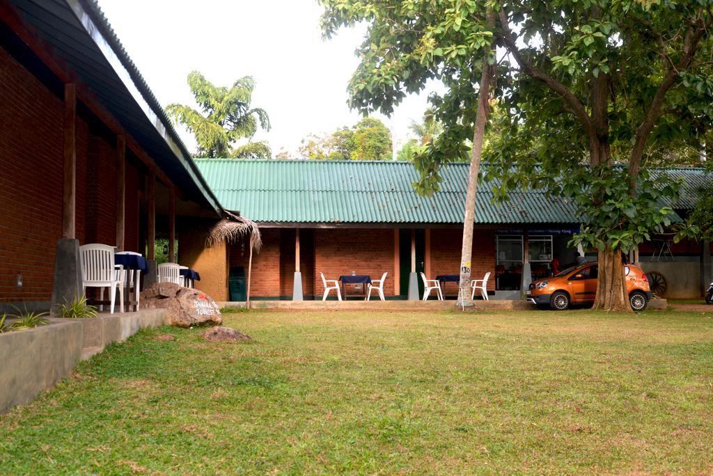 Jungle Beach Hostel Unawatuna Eksteriør billede